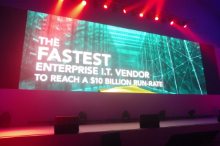 aws-summit-tokyo-2017-day2-keynote_04